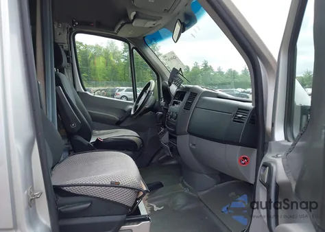 2011 Mercedes-Benz Sprinter 3500 z USA, uszkodzony, nr VIN WD3PF4CC7B5524093